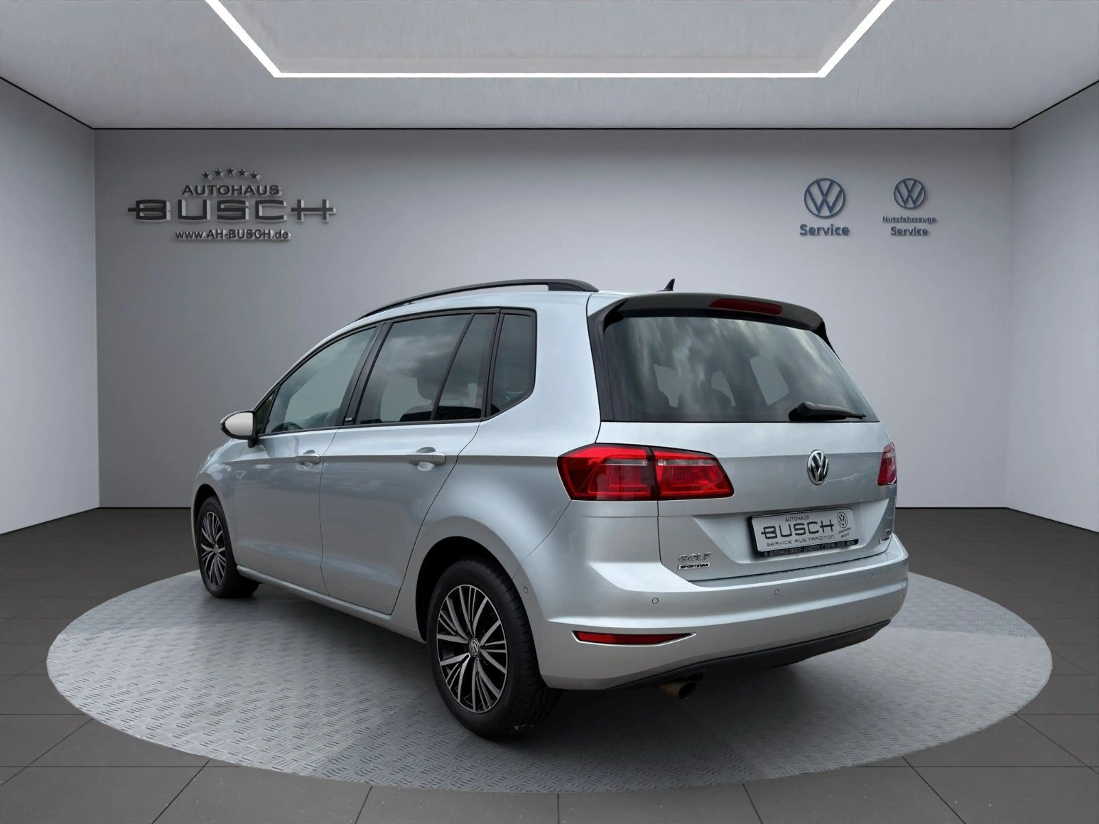 Volkswagen Golf Sportsvan Allstar 1.2 TSI DSG 81 KW Klima — photo 5
