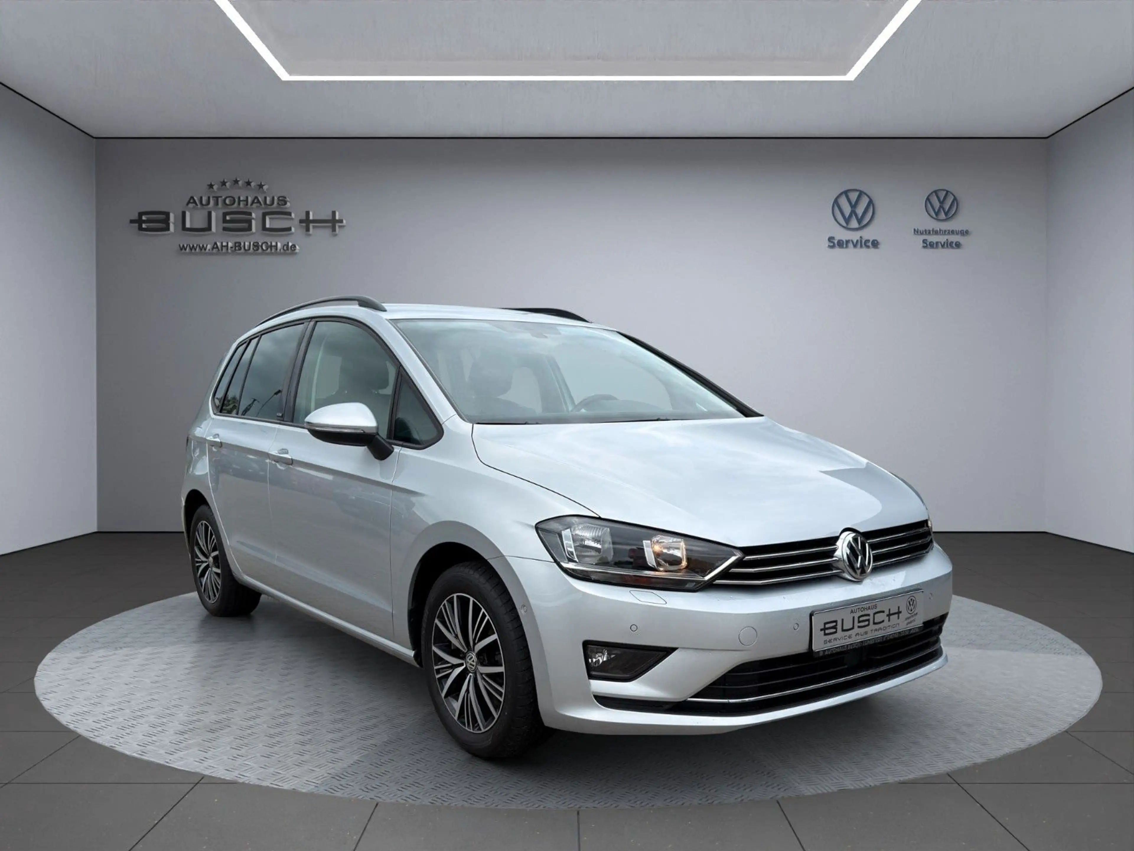 Volkswagen Golf Sportsvan Allstar 1.2 TSI DSG 81 KW Klima — photo 9