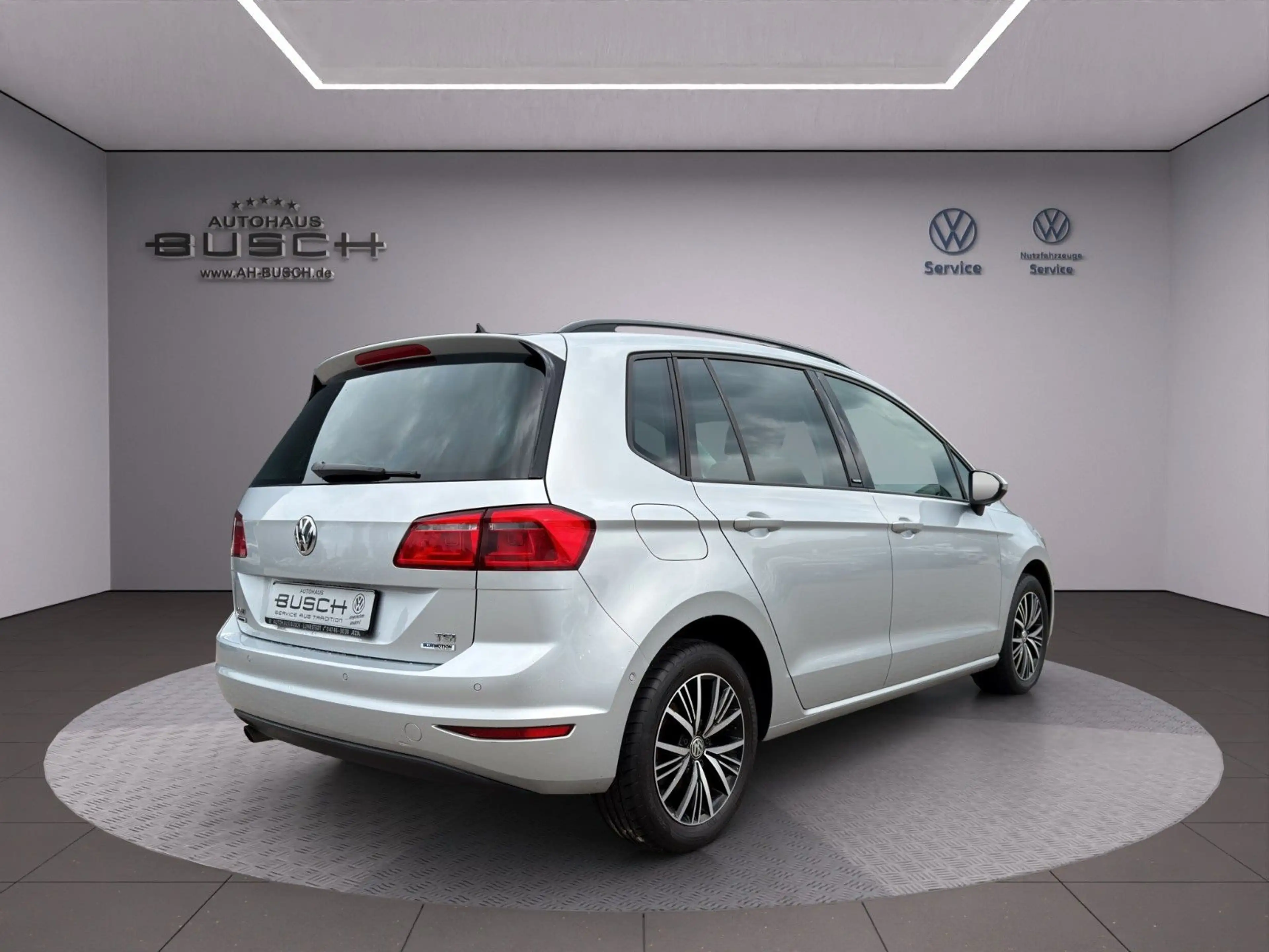 Volkswagen Golf Sportsvan Allstar 1.2 TSI DSG 81 KW Klima — photo 7