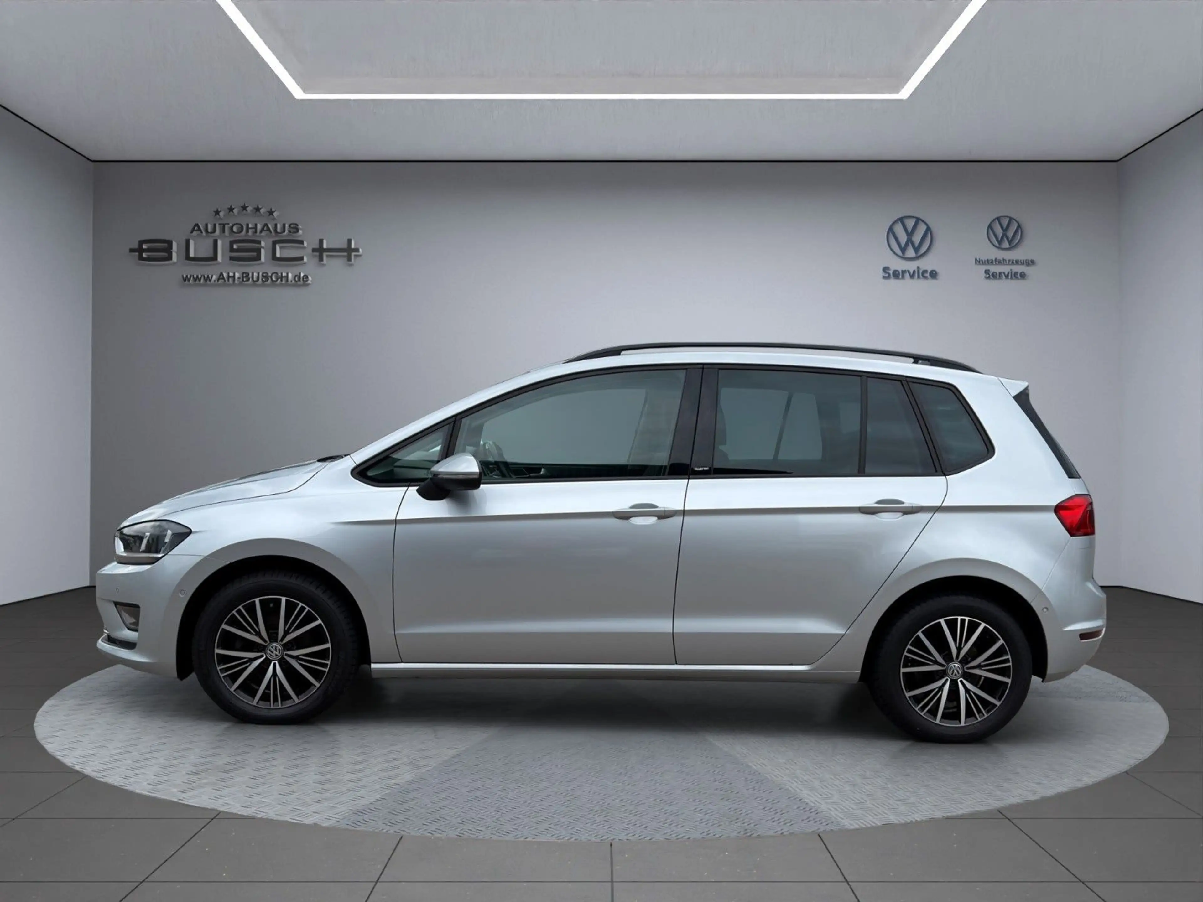 Volkswagen Golf Sportsvan Allstar 1.2 TSI DSG 81 KW Klima — photo 4
