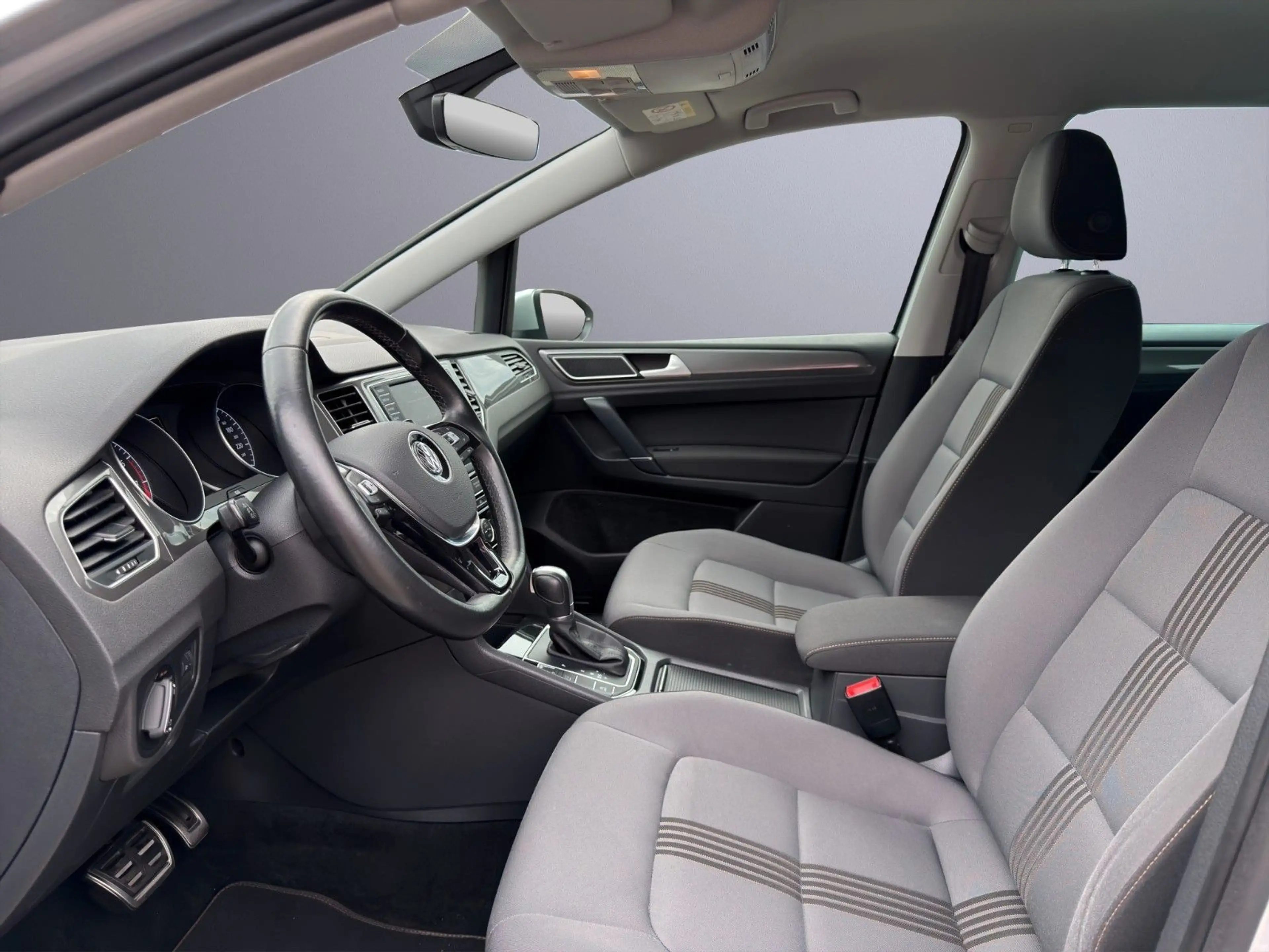 Volkswagen Golf Sportsvan Allstar 1.2 TSI DSG 81 KW Klima — photo 10