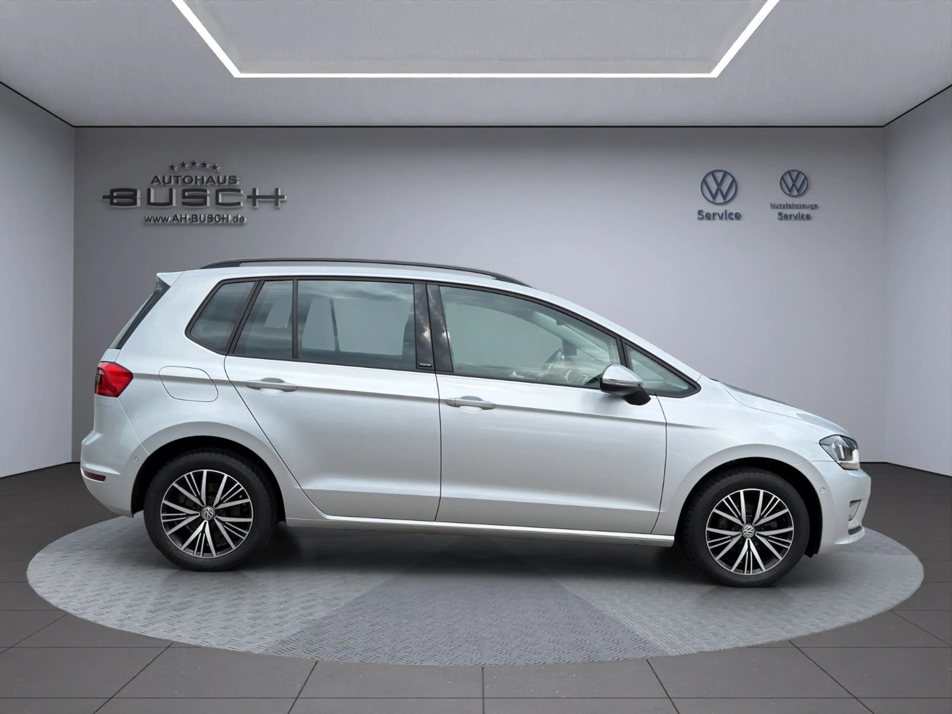Volkswagen Golf Sportsvan Allstar 1.2 TSI DSG 81 KW Klima — photo 8