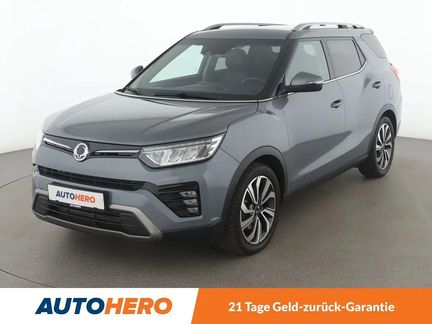SsangYong Tivoli 1.5 T-GDI Sapphire 4x2 Aut*NAVI*TEMPO*CAM*PDC*SHZ* Grau - 1