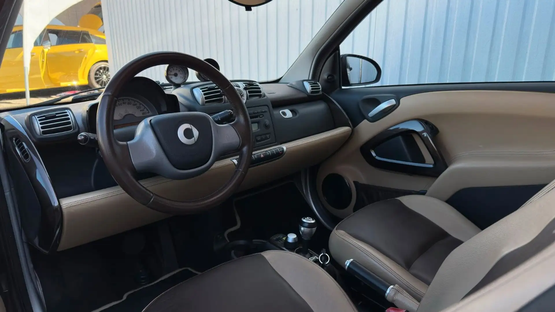 smart forTwo Coupé Aut. LIMITED EDITION 10! PANO! KLIMA! SHZ! Marrón - 2