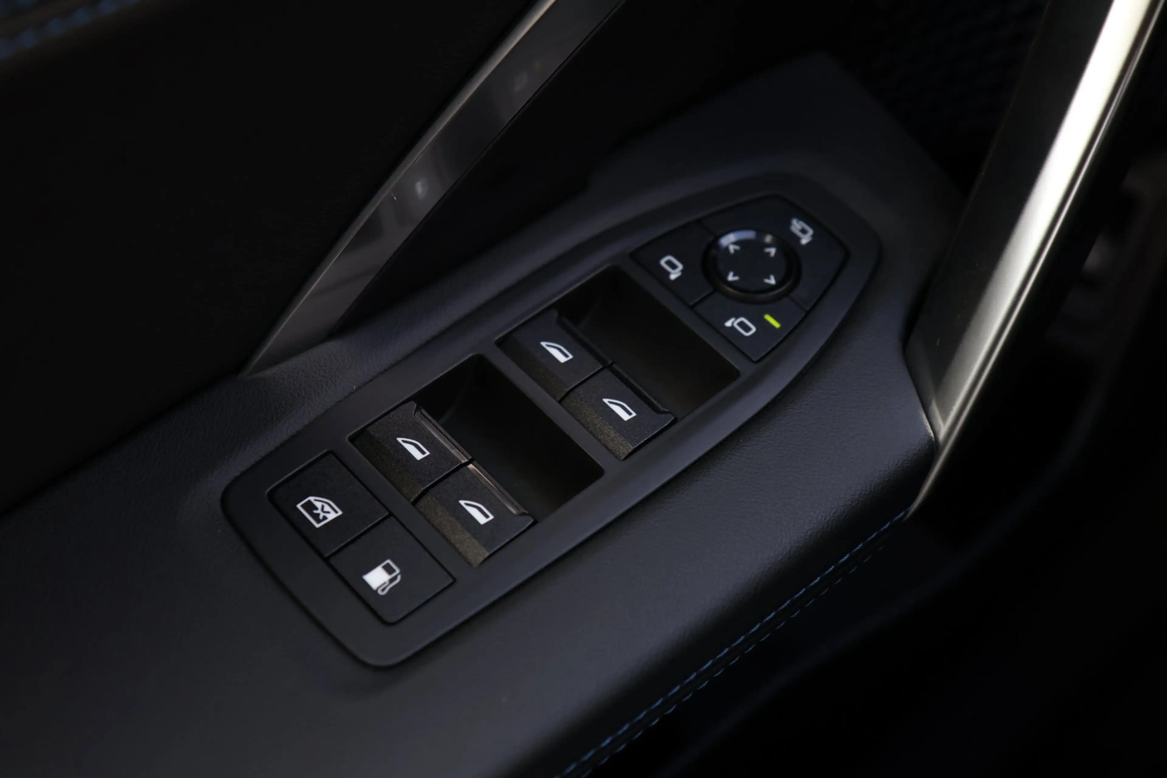 BMW X1 XDrive25e M-Sport 20 Inch Black Edition — photo 18
