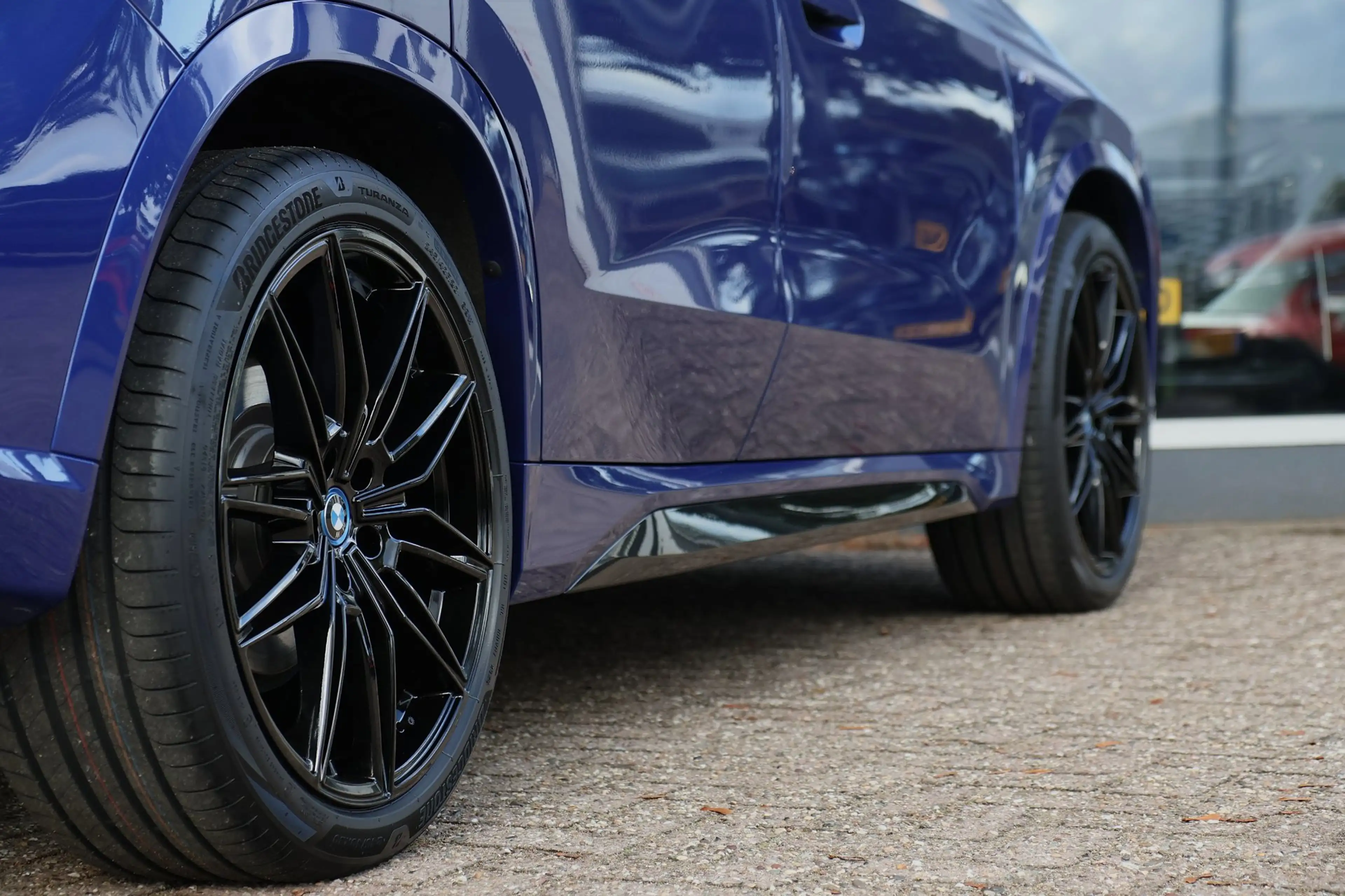 BMW X1 XDrive25e M-Sport 20 Inch Black Edition — photo 6
