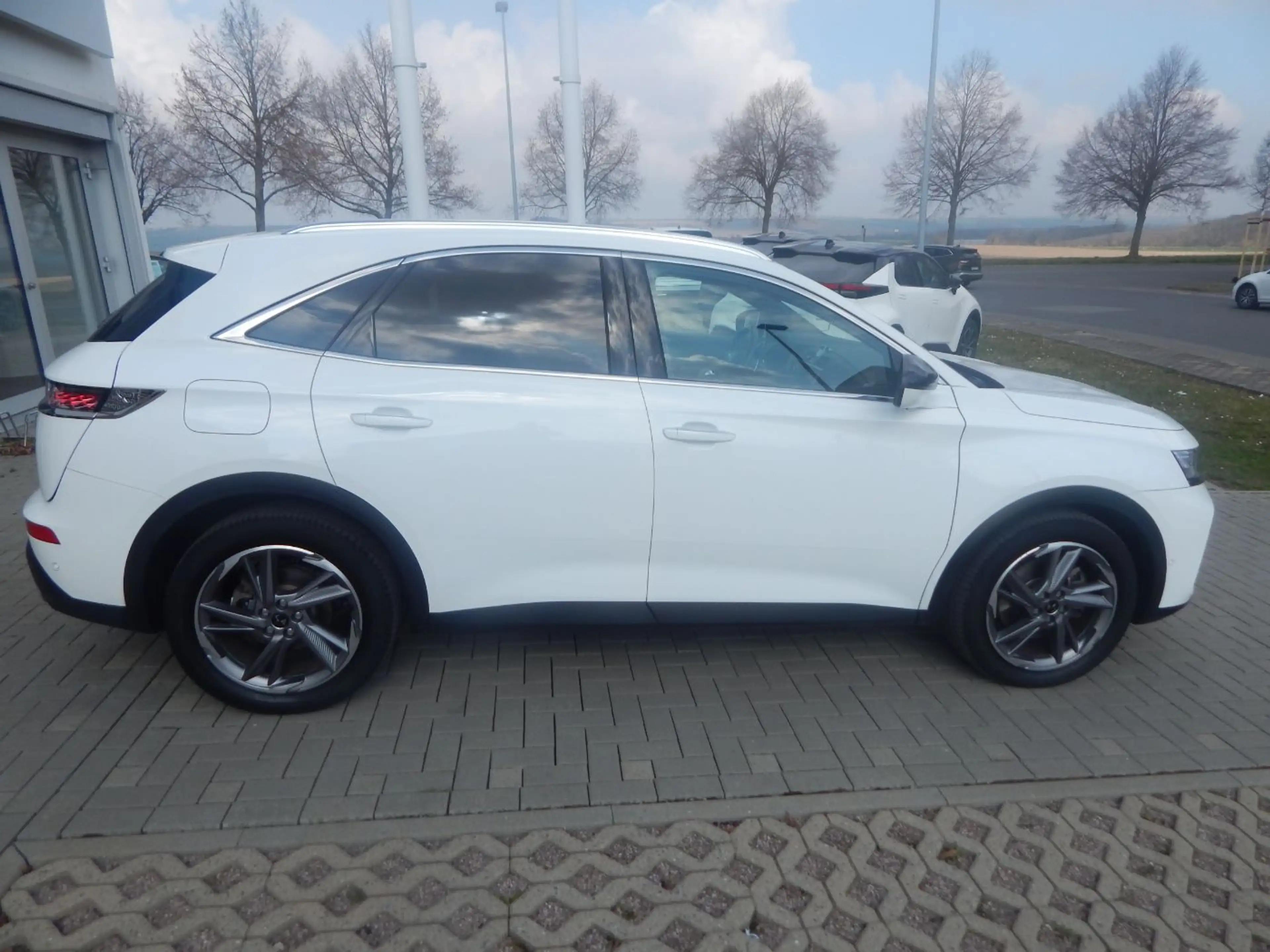DS Automobiles DS 7 225 S&S 4x2 E-Tense W Rivoli Fernlichtass. — photo 7
