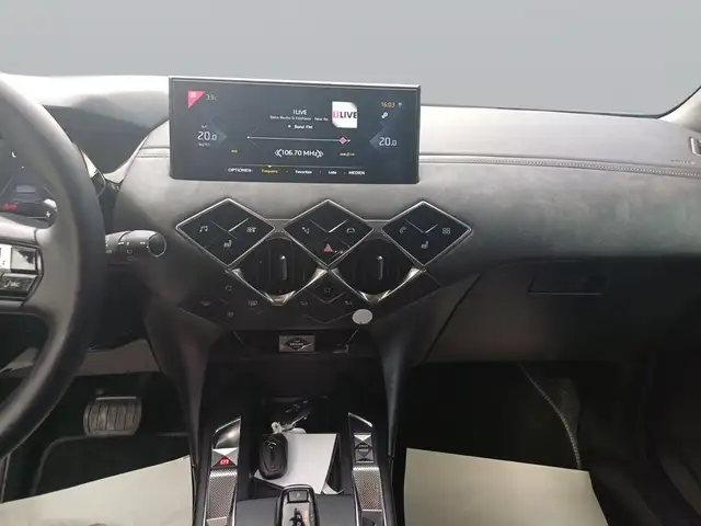 DS Automobiles DS 3 Crossback view 12