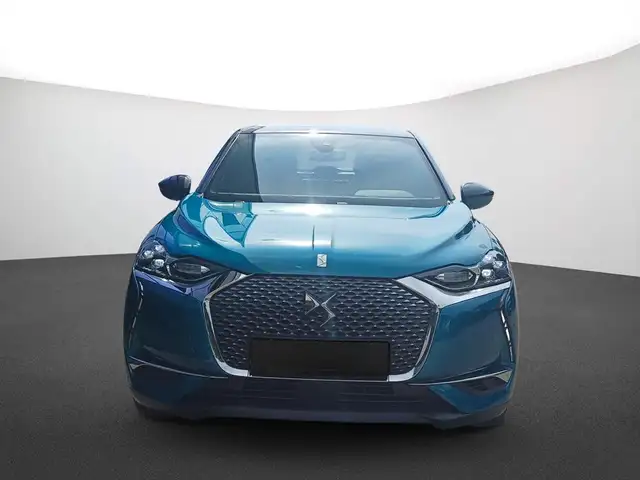 DS Automobiles DS 3 Crossback view 2