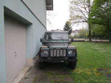 Defender 90" Station TD