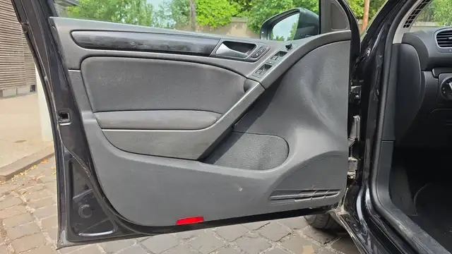 Volkswagen Golf view 7