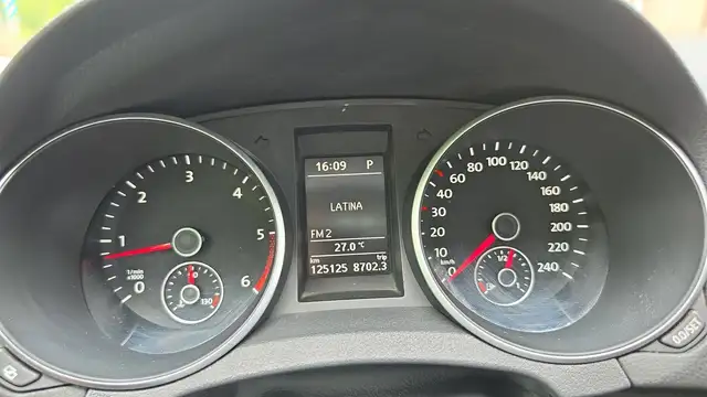 Volkswagen Golf view 12