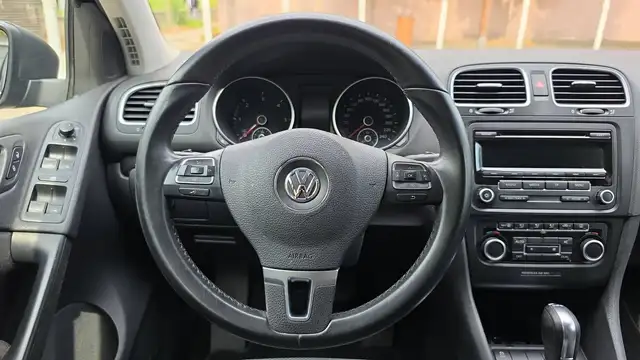 Volkswagen Golf view 22