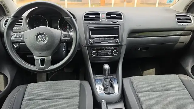 Volkswagen Golf view 11