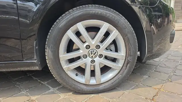 Volkswagen Golf view 17