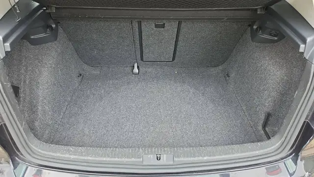 Volkswagen Golf view 14