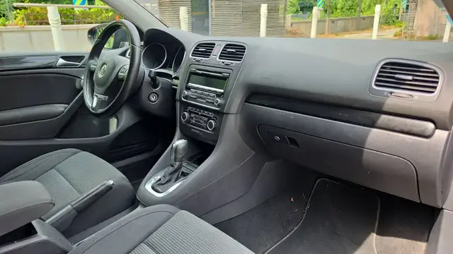 Volkswagen Golf view 10
