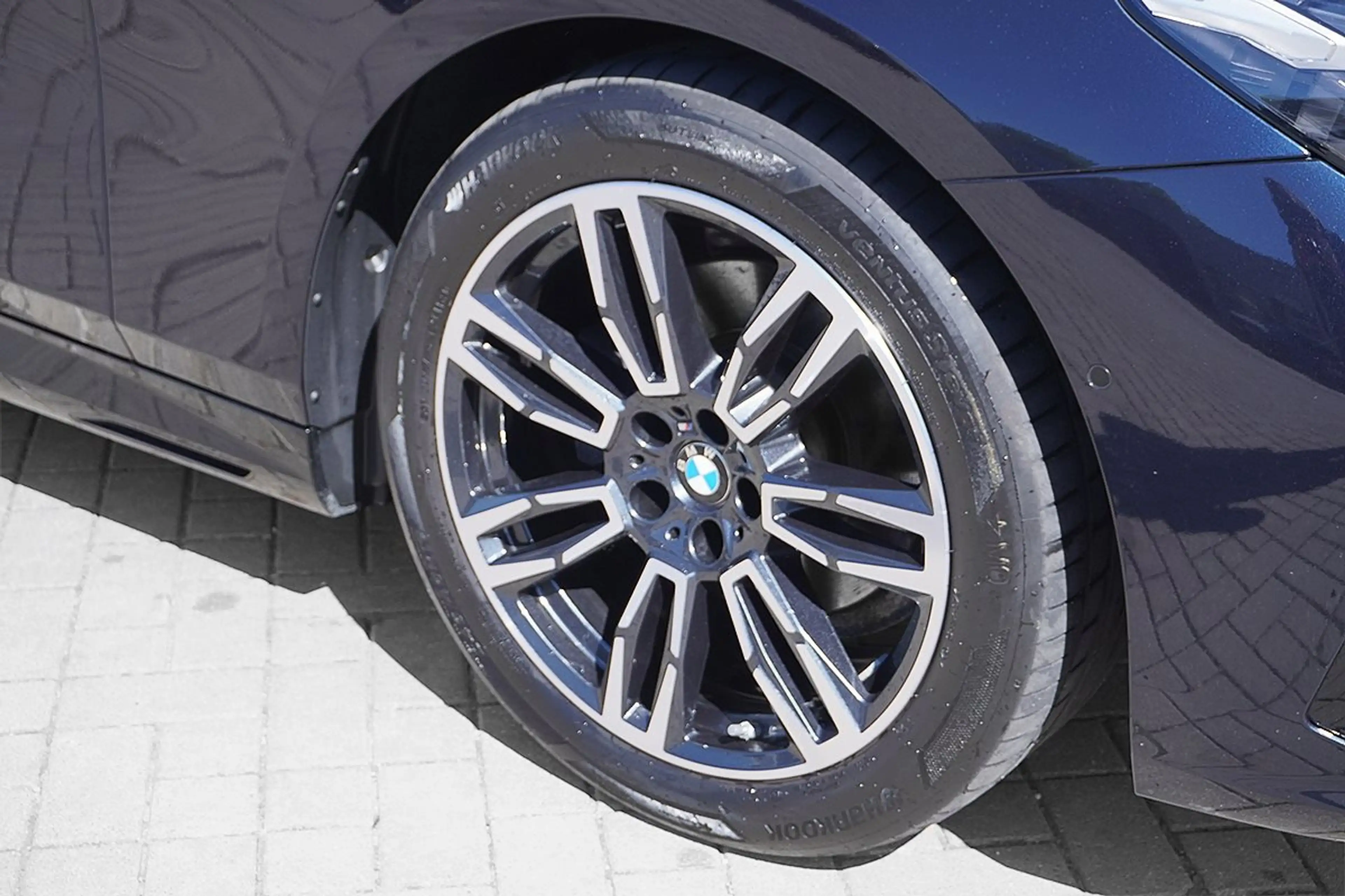BMW 520 d Limousine M Sport ACC Komfortsitze Kamera Curved — photo 2