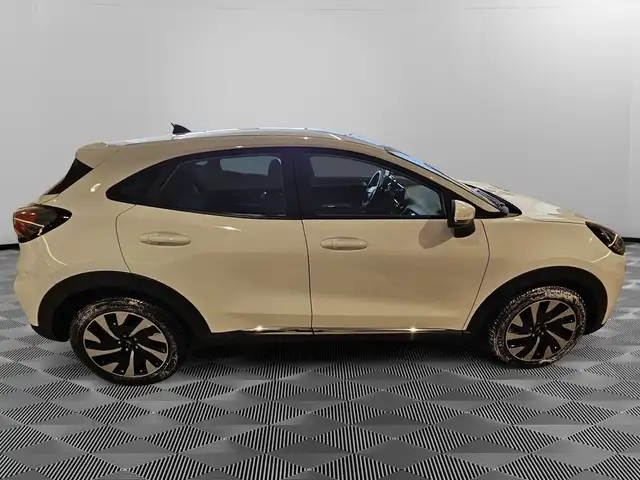 Ford Puma view 3