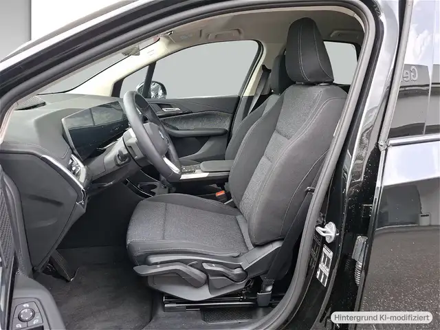BMW 2 Series view 10