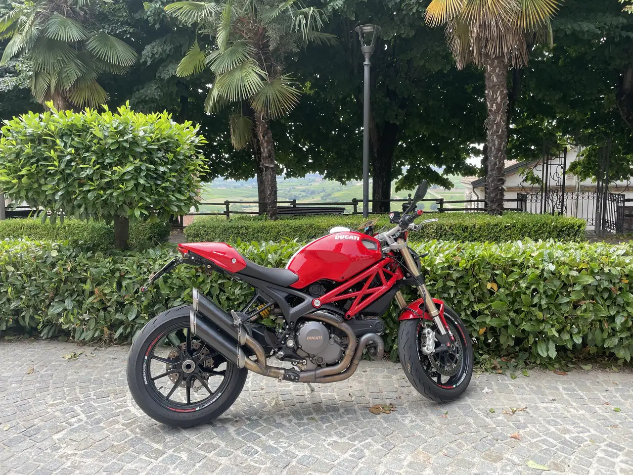 Ducati Monster 1100