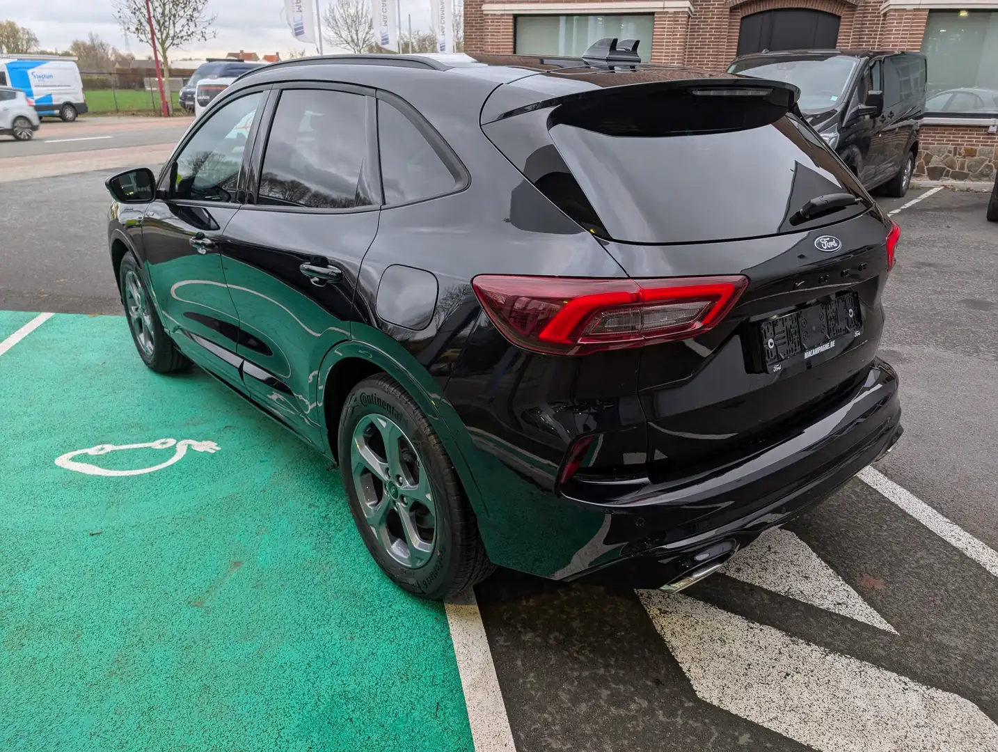 Ford Kuga Kuga ST-Line 1.5i EcoBoost 186pk A8 automaat Negro - 2