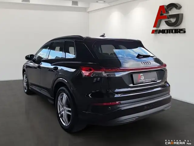 Audi Q4 E-Tron view 8