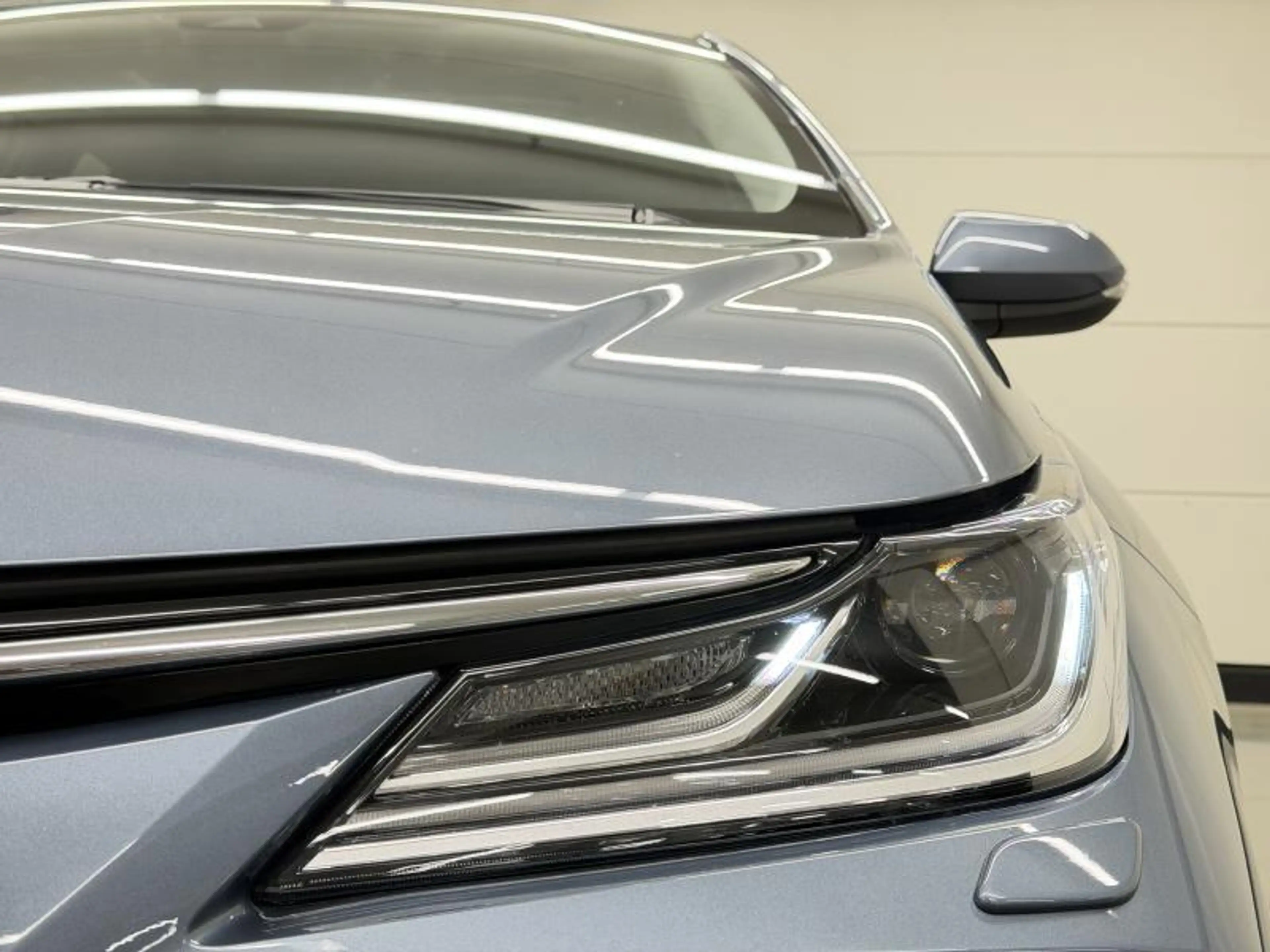 Toyota Corolla Sedan + Premium + Open dak — photo 6