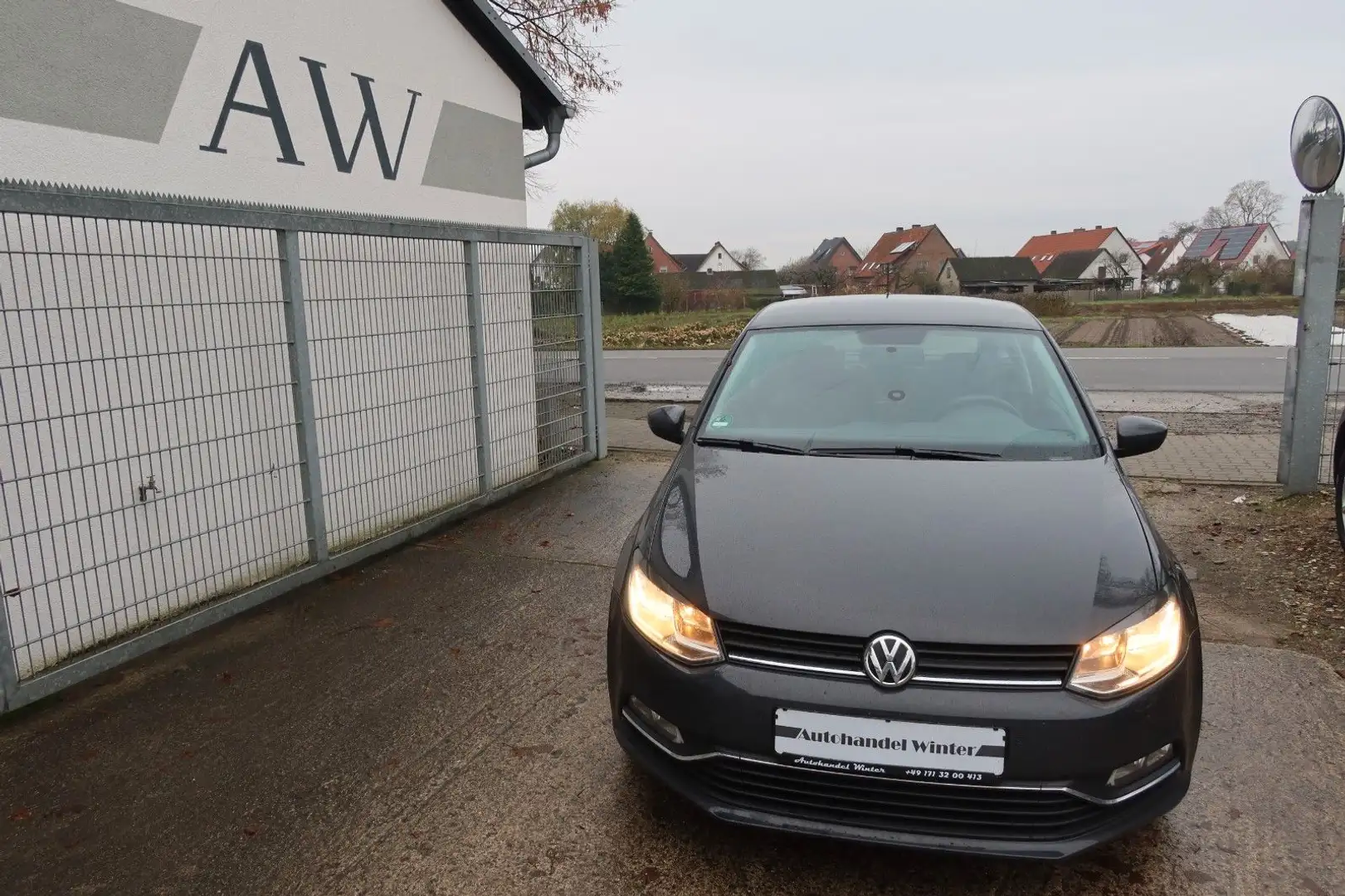 Volkswagen Polo V Comfortline|1.4 TDI|1.Hand| Grau - 2