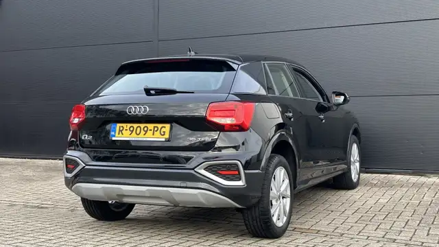 Audi Q2 view 2
