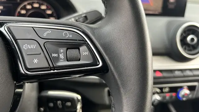 Audi Q2 view 19