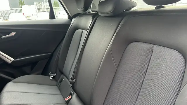 Audi Q2 view 20