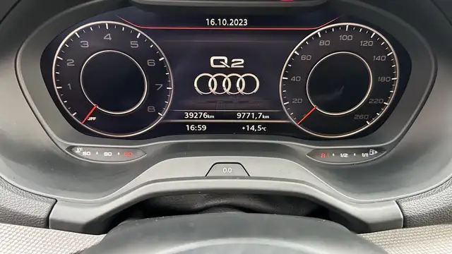 Audi Q2 view 11