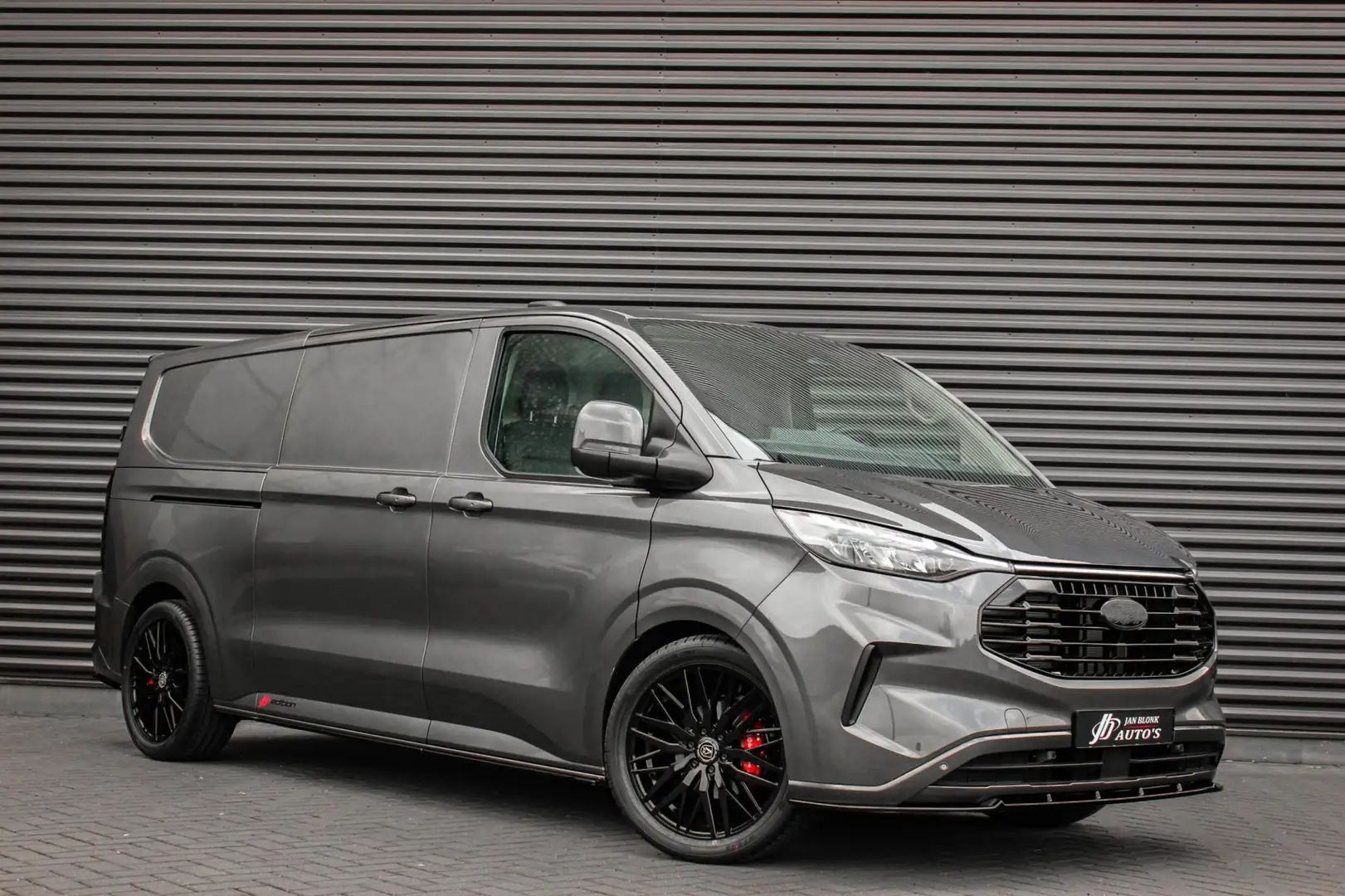 Ford Transit Custom 320 2.0 TDCI L2H1 Limited 170PK JB- EDITION / DRIV Grijs - 2