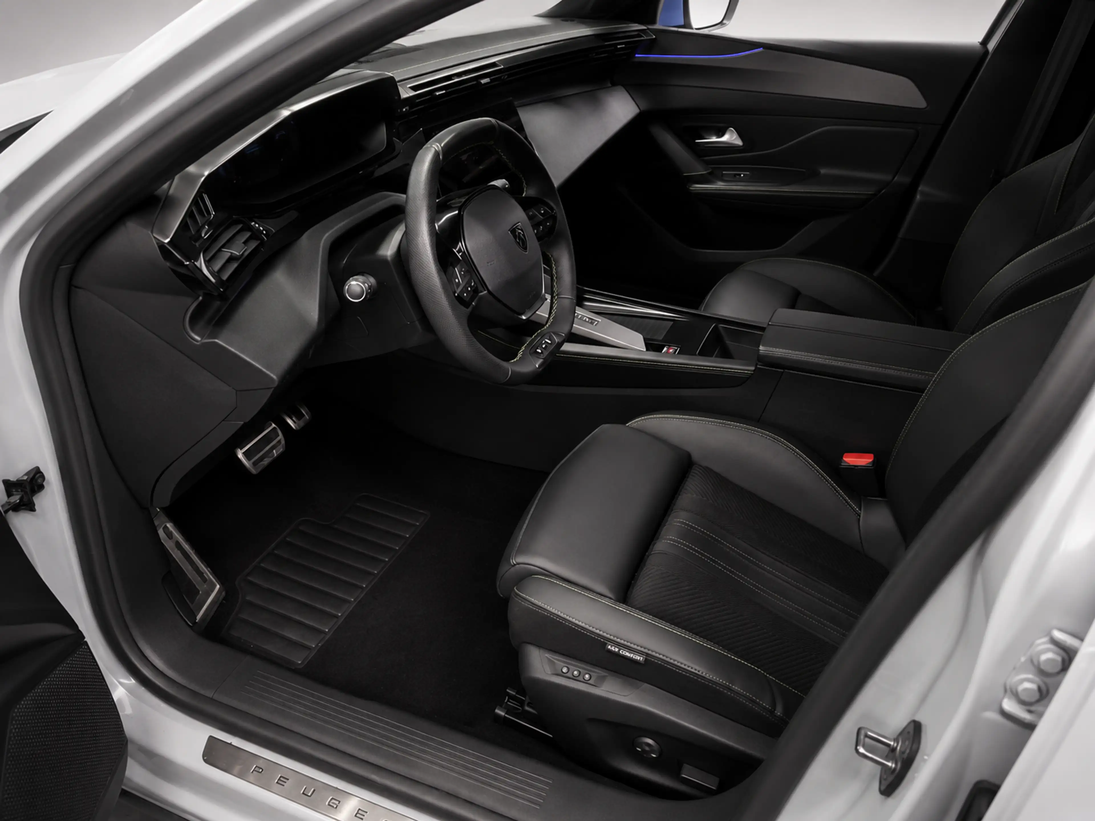 Peugeot 408 PureTech 130 GT Aut. NP 39.405 *-40% — photo 9