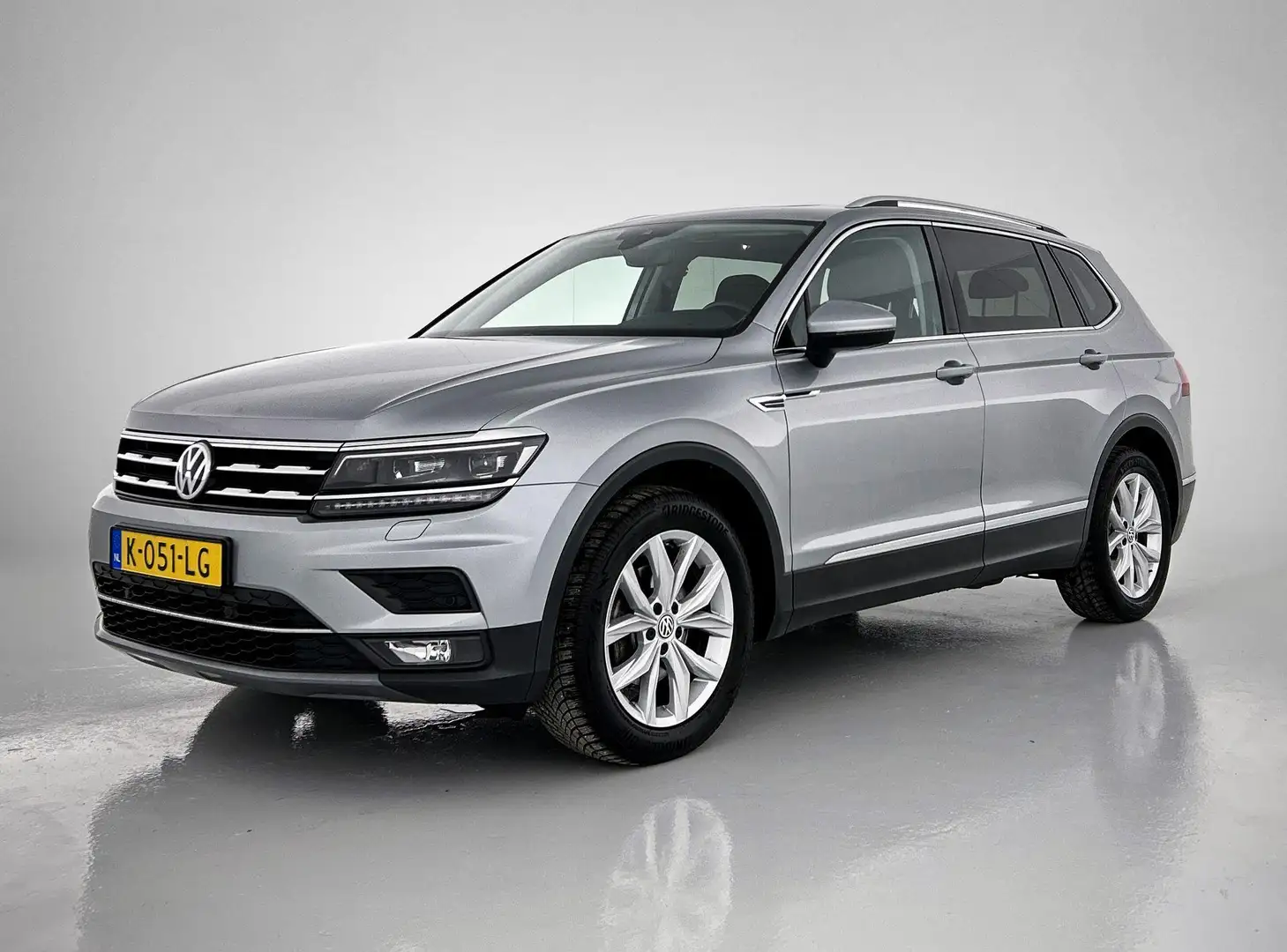 Volkswagen Tiguan Allspace 1.5 TSI Highline | PANO | Massagestoel | Stoelverw Grijs - 1