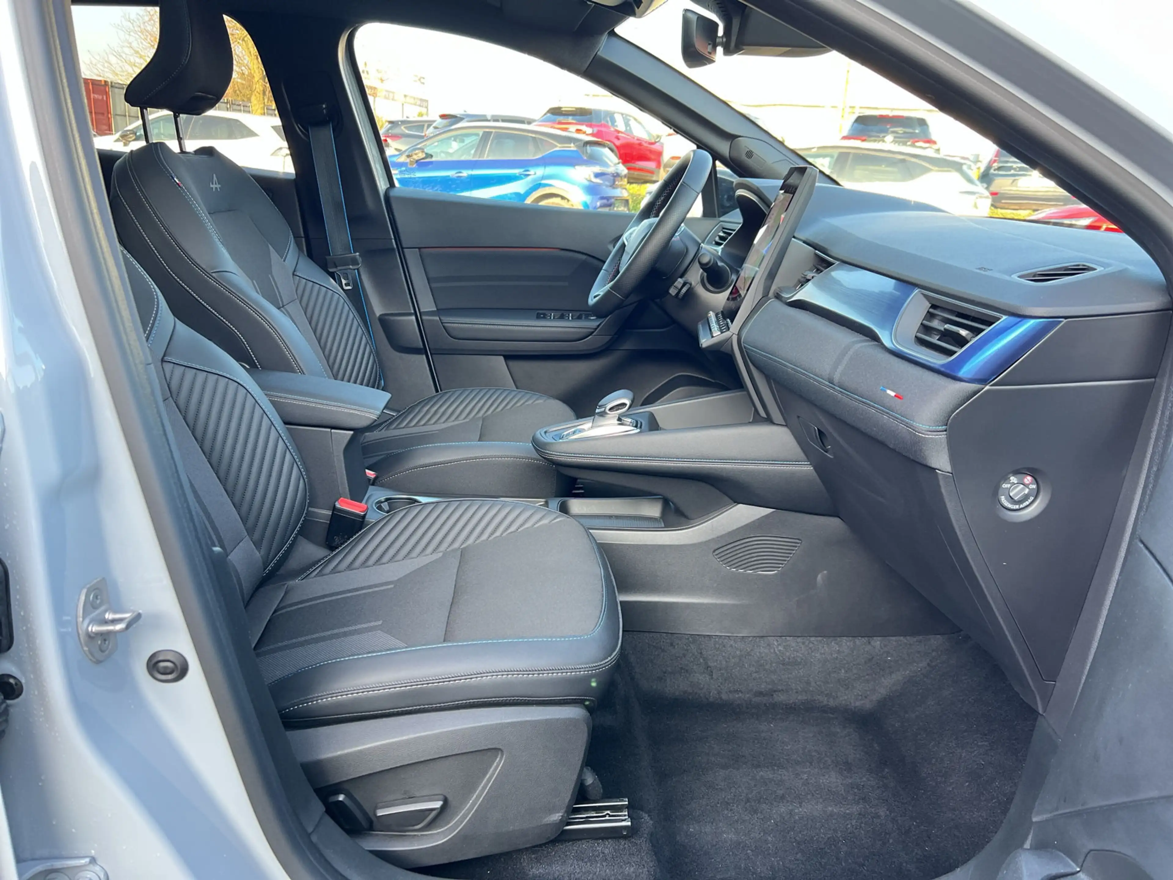 Renault Symbioz Full Hybrid E-Tech 145 Esprit Alpine SHZ+LKHZ+PDC+ — photo 9