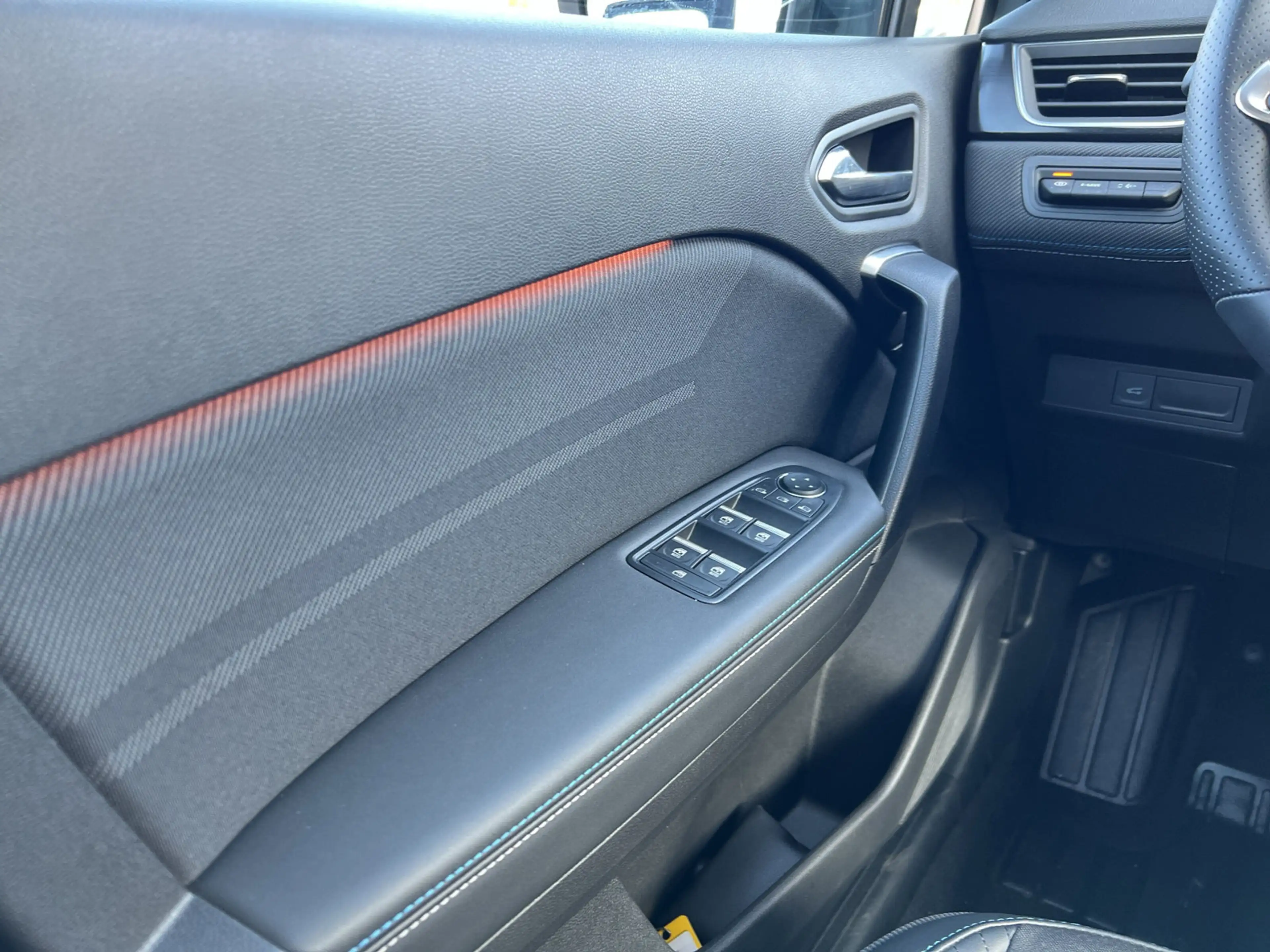 Renault Symbioz Full Hybrid E-Tech 145 Esprit Alpine SHZ+LKHZ+PDC+ — photo 13