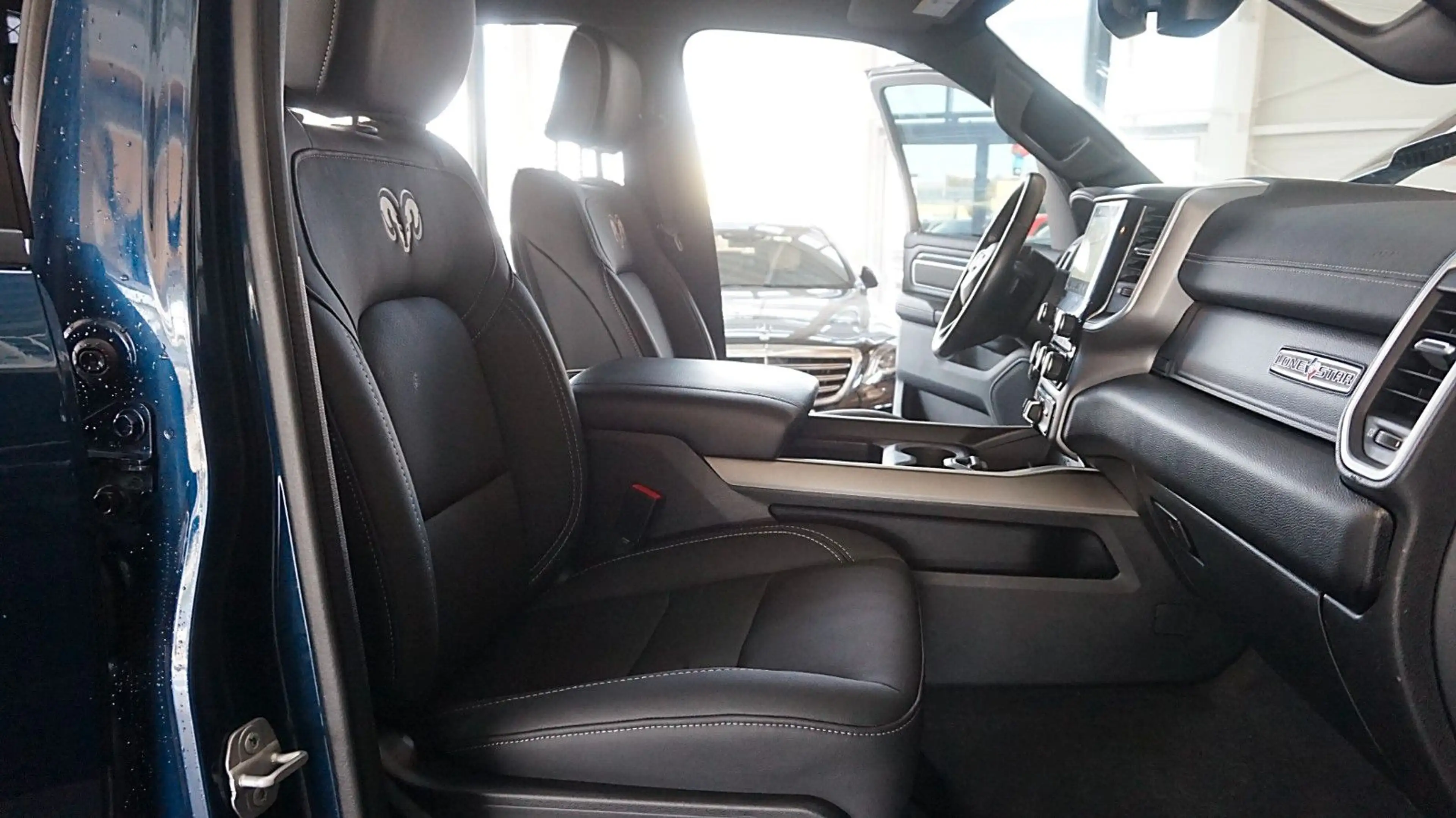 Dodge RAM 1500 HEMI 5.7l Crew-Cab*4x4*Navi*Alu20*AHK — photo 14