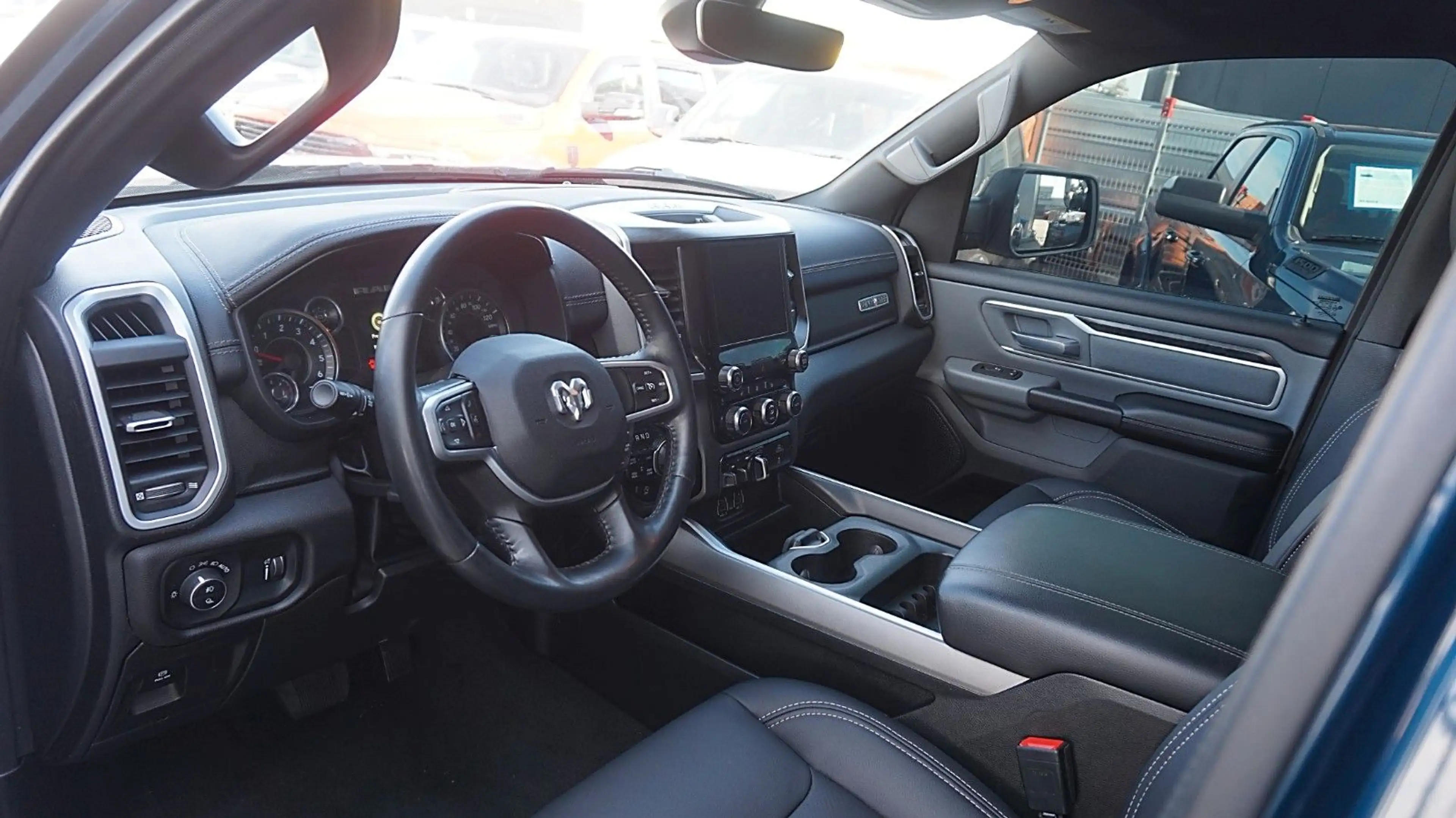 Dodge RAM 1500 HEMI 5.7l Crew-Cab*4x4*Navi*Alu20*AHK — photo 12