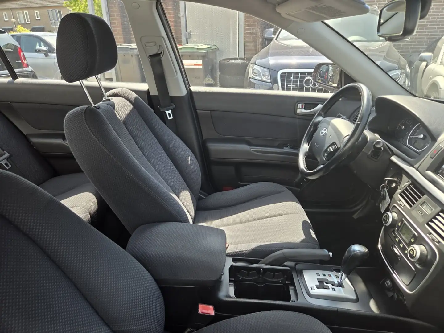 Hyundai SONATA 2.4 Style Красный - 2
