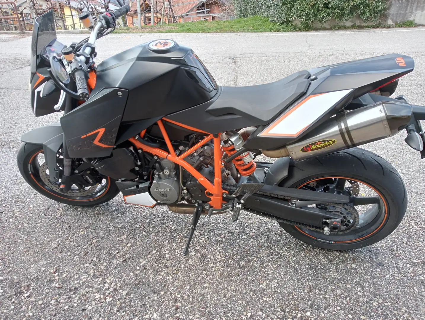 KTM 990 Super Duke - 1