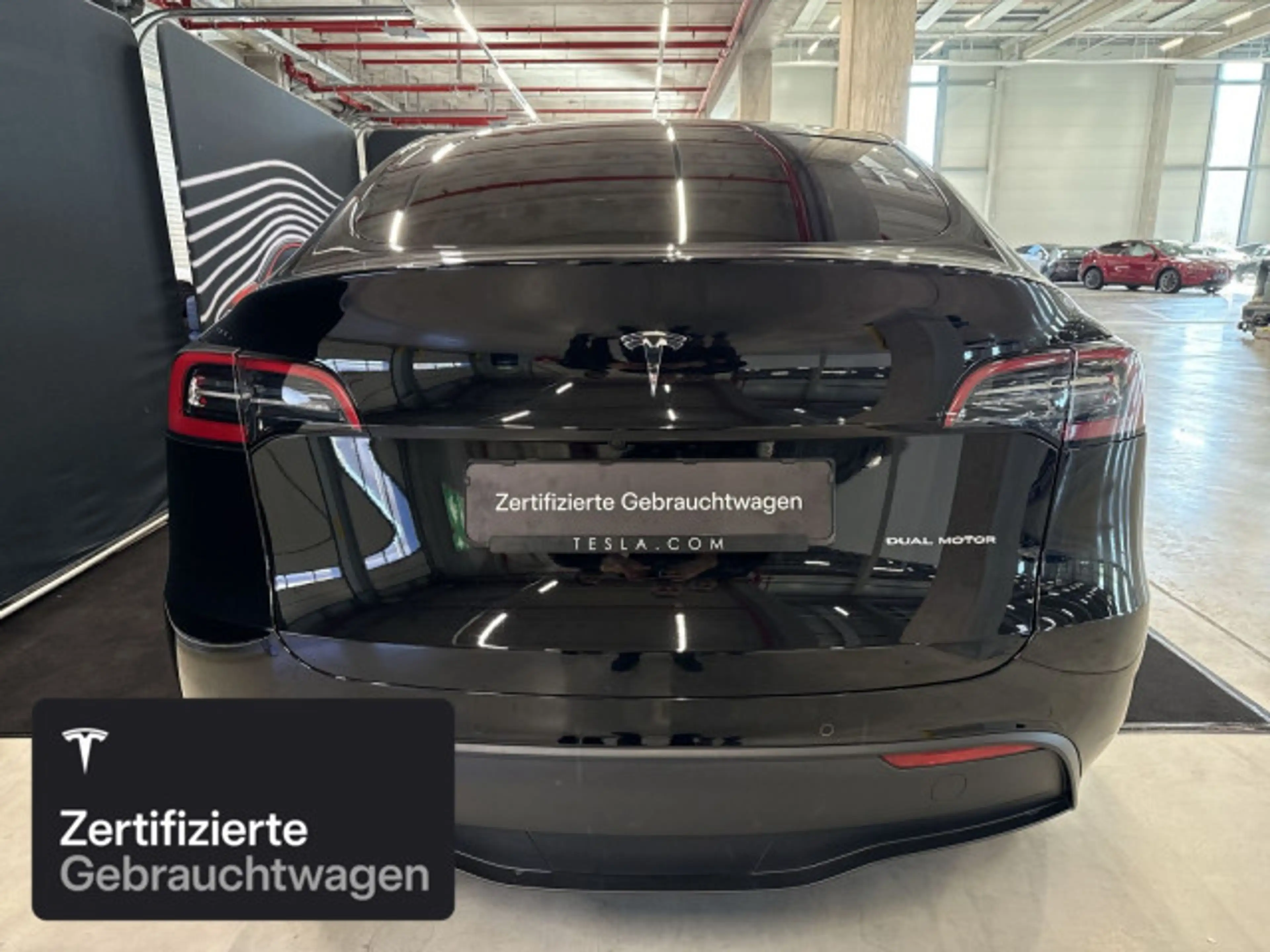 Tesla Model Y Long Range AWD — photo 6