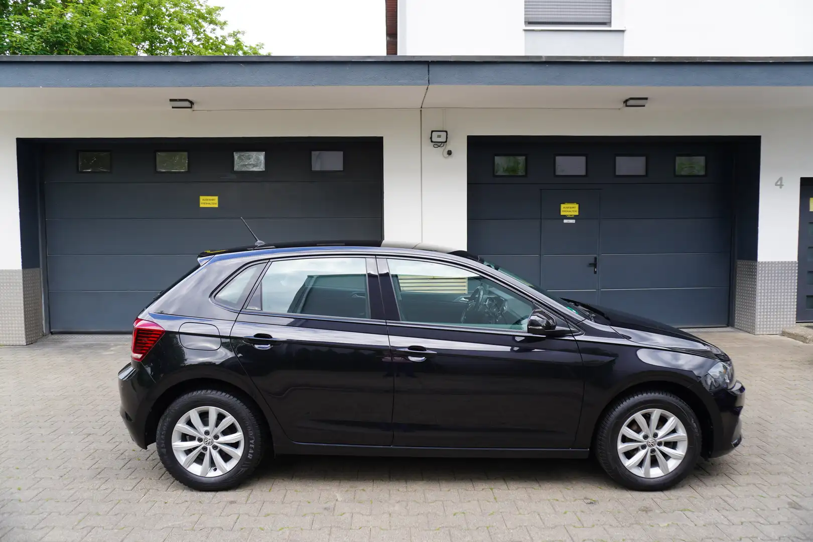 Volkswagen Polo 1.0 TSI Highline KLIMA+TEMPOMAT+ALU+PDC+Org.41.Tkm Schwarz - 2