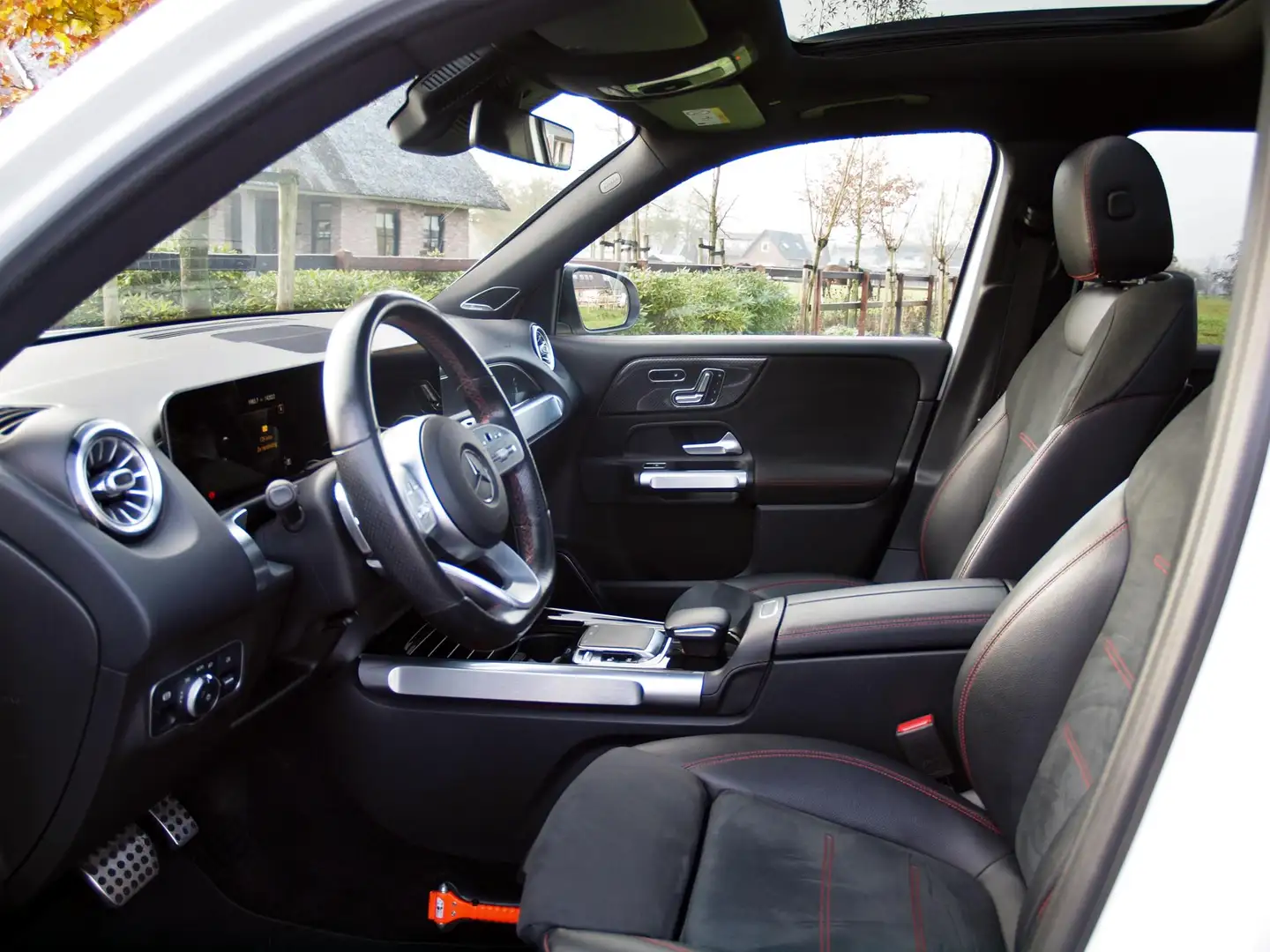 Mercedes-Benz GLB 250 4MATIC Premium | Apple Carplay | Camera | Panorama Wit - 2