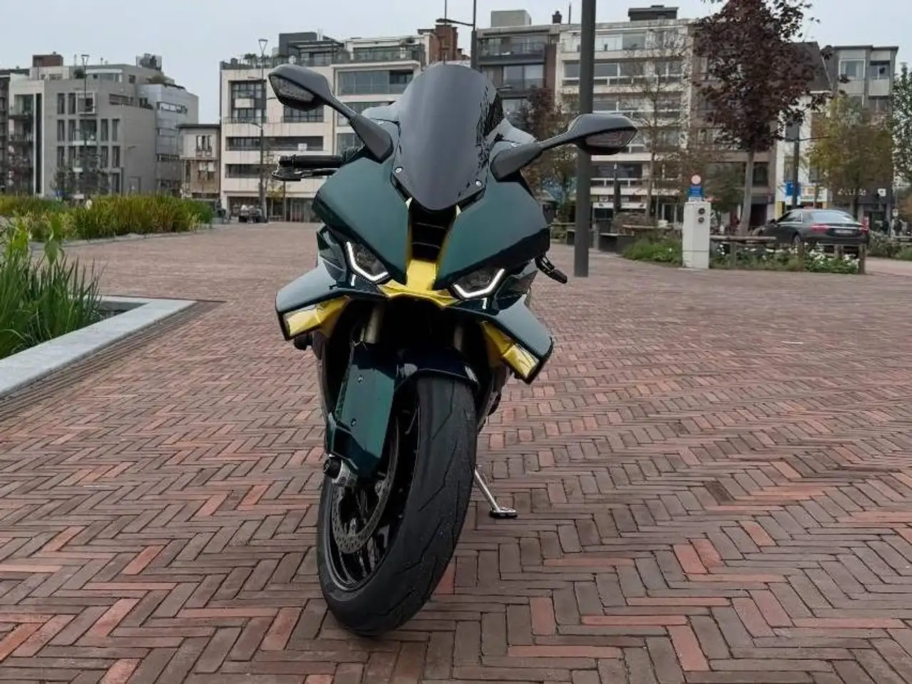 BMW S 1000 RR