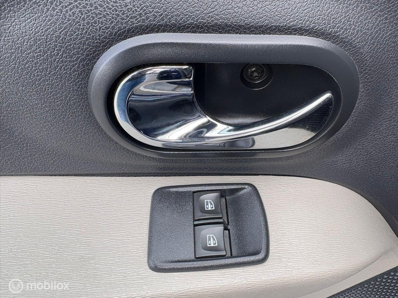 Dacia Lodgy 1.2 Airco Navi Parkeersensor Cruise Bluetooth — photo 15