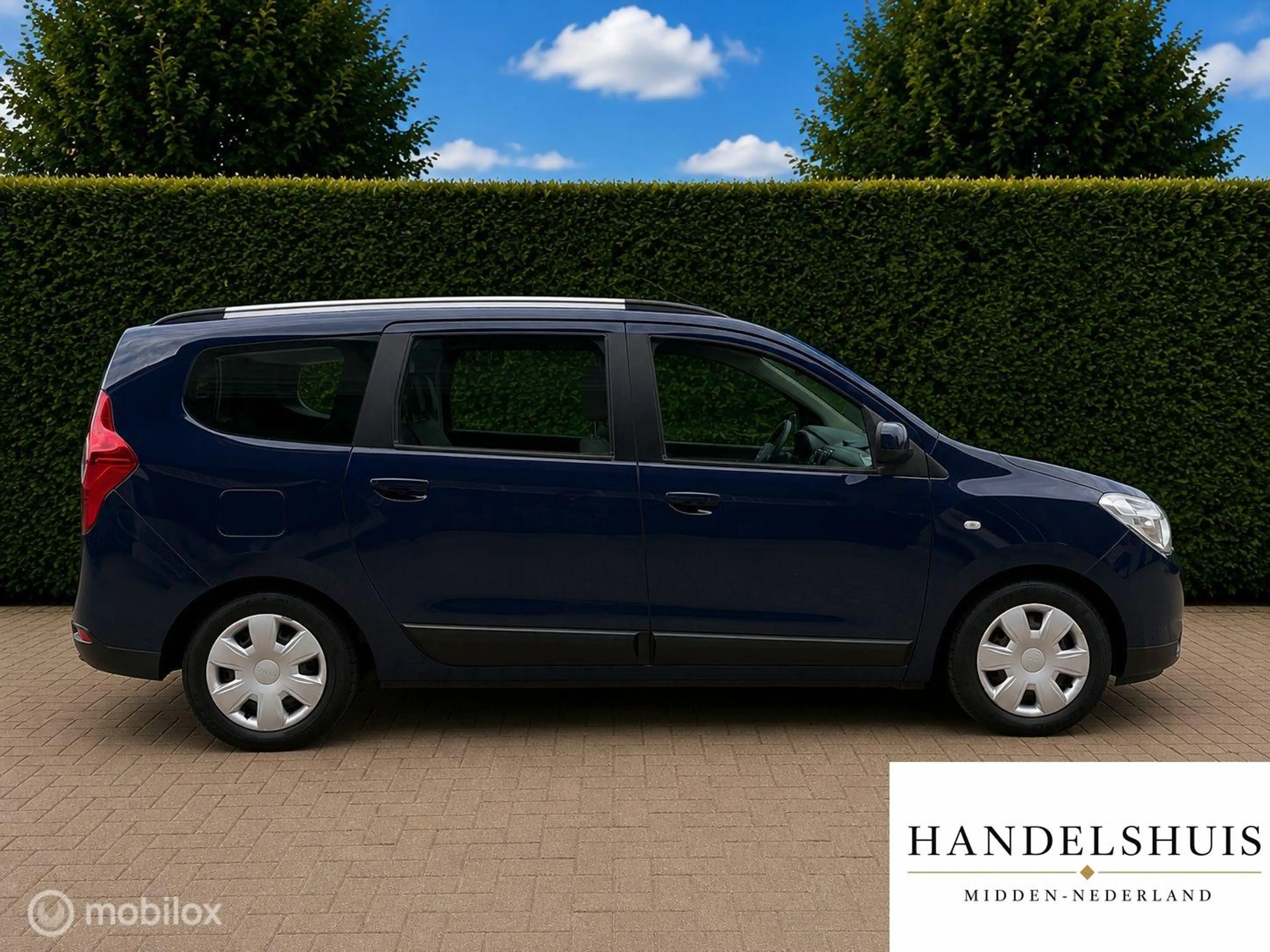 Dacia Lodgy 1.2 Airco Navi Parkeersensor Cruise Bluetooth — photo 3