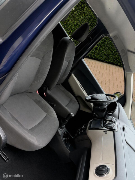 Dacia Lodgy 1.2 Airco Navi Parkeersensor Cruise Bluetooth — photo 10