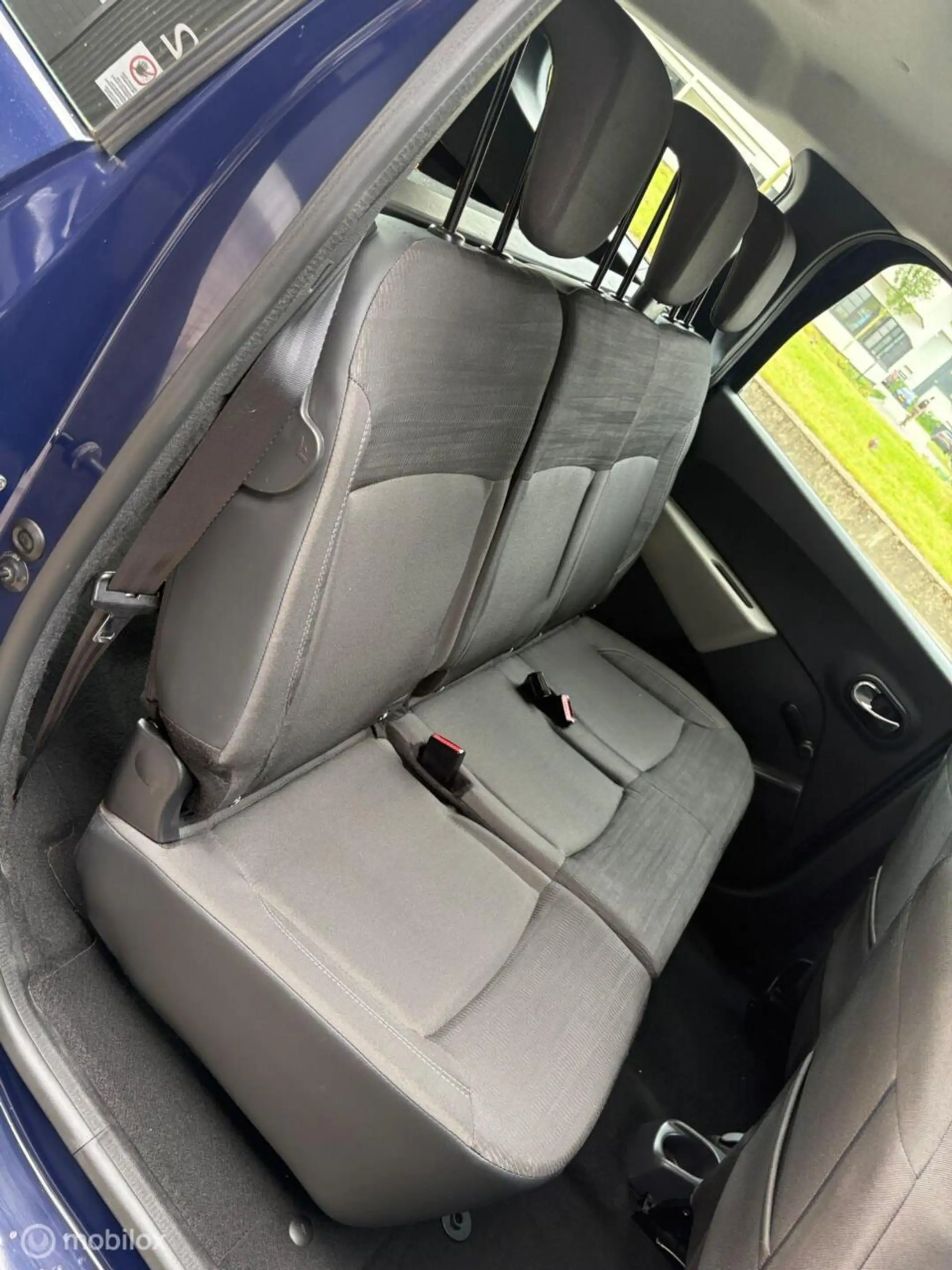 Dacia Lodgy 1.2 Airco Navi Parkeersensor Cruise Bluetooth — photo 11